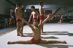 Entraînement des futurs gymnastes olympiques chinois