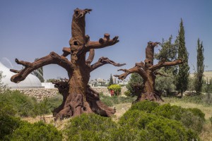 Arbres de métal de l'artiste chinois Ai Weiwei 