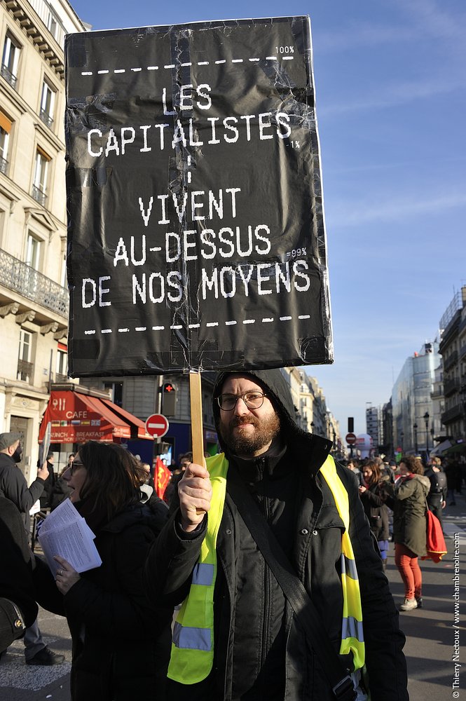 "Les capitalistes vivent au-dessus de nos moyens"